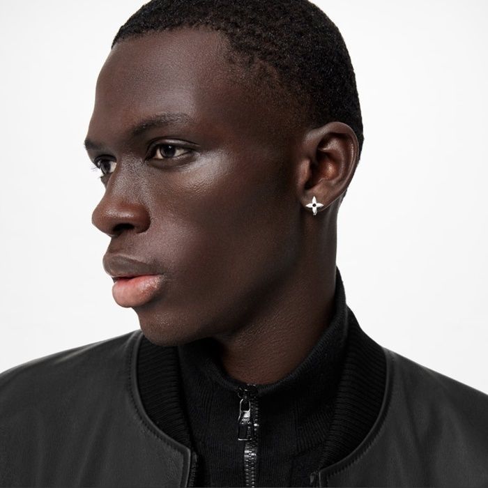 すぐ届く☆ルイヴィトン】ピアス・LV インスティンクト (Louis Vuitton