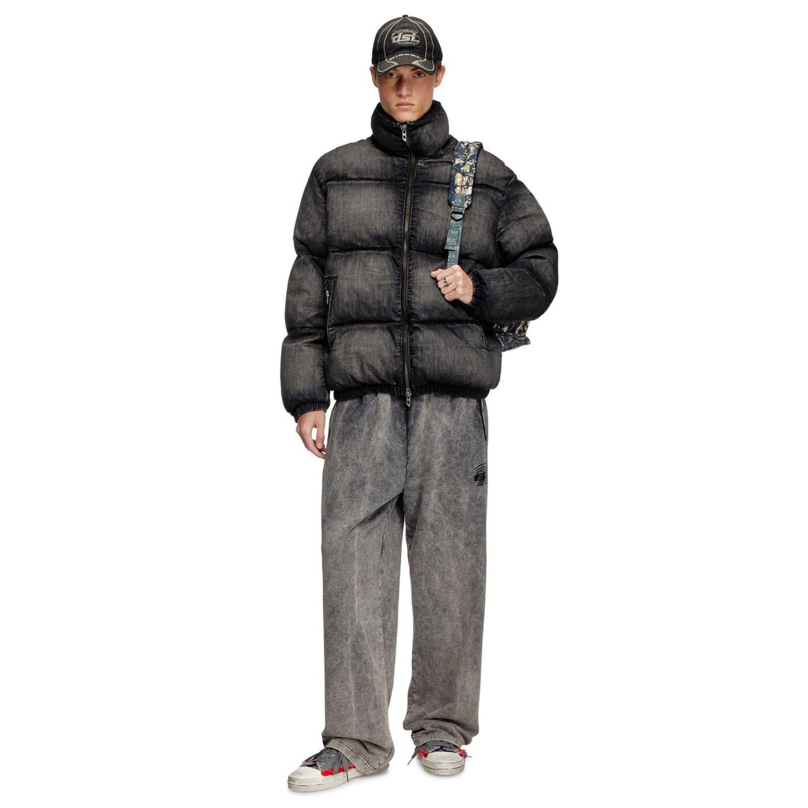 国内直営【DIESEL】W-MONS-A パファージャケット 送料込 (DIESEL