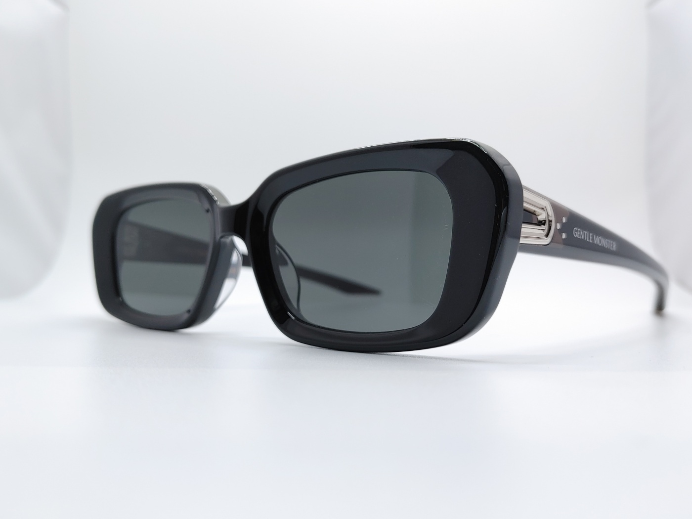 2025コレクション【MELROSE 01】☆感覚的なデザイン☆ (Gentle Monster