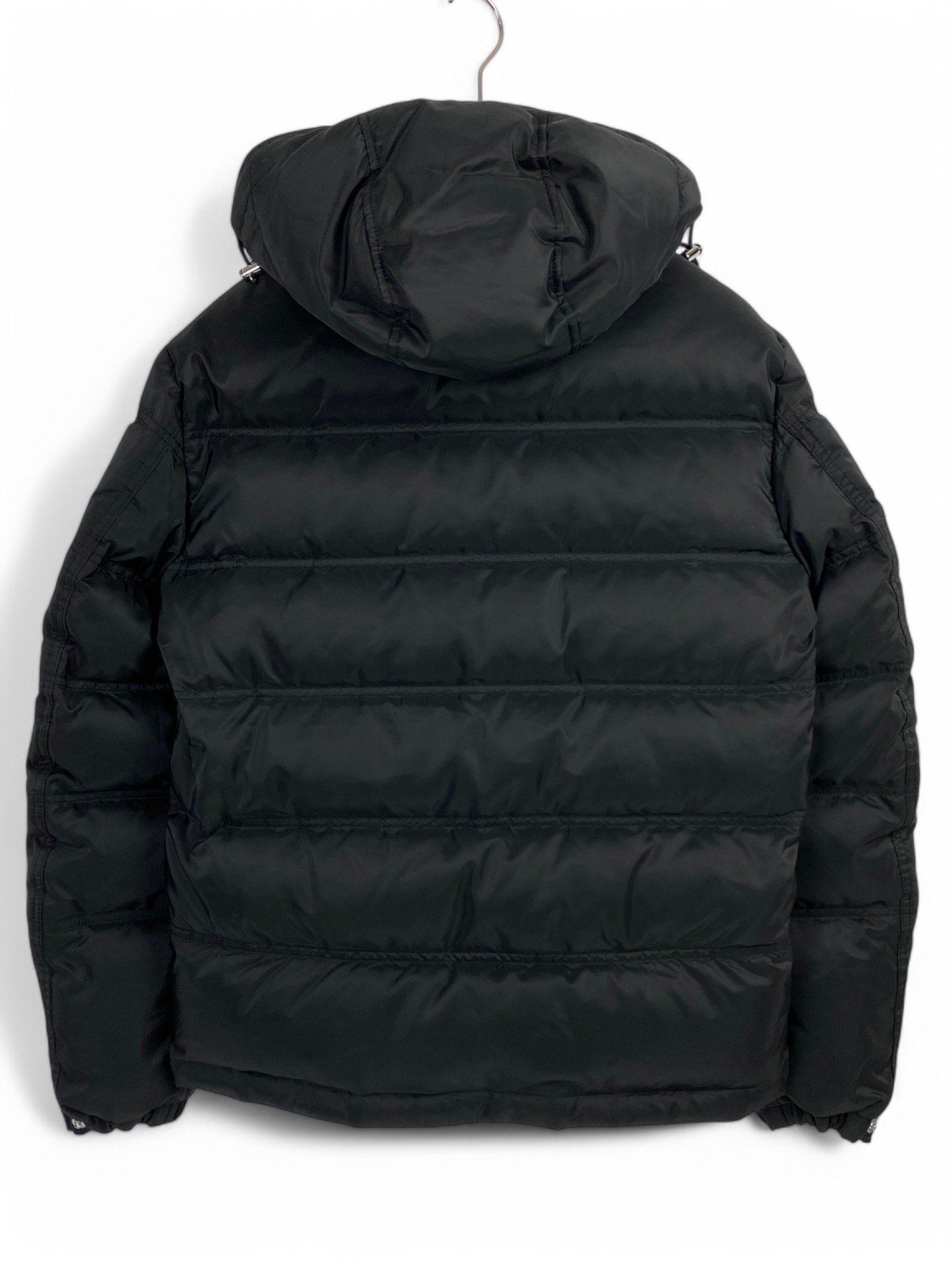 VIP価格! PRADA 三角プレートロゴ ダウンジャケット SGH070 (PRADA