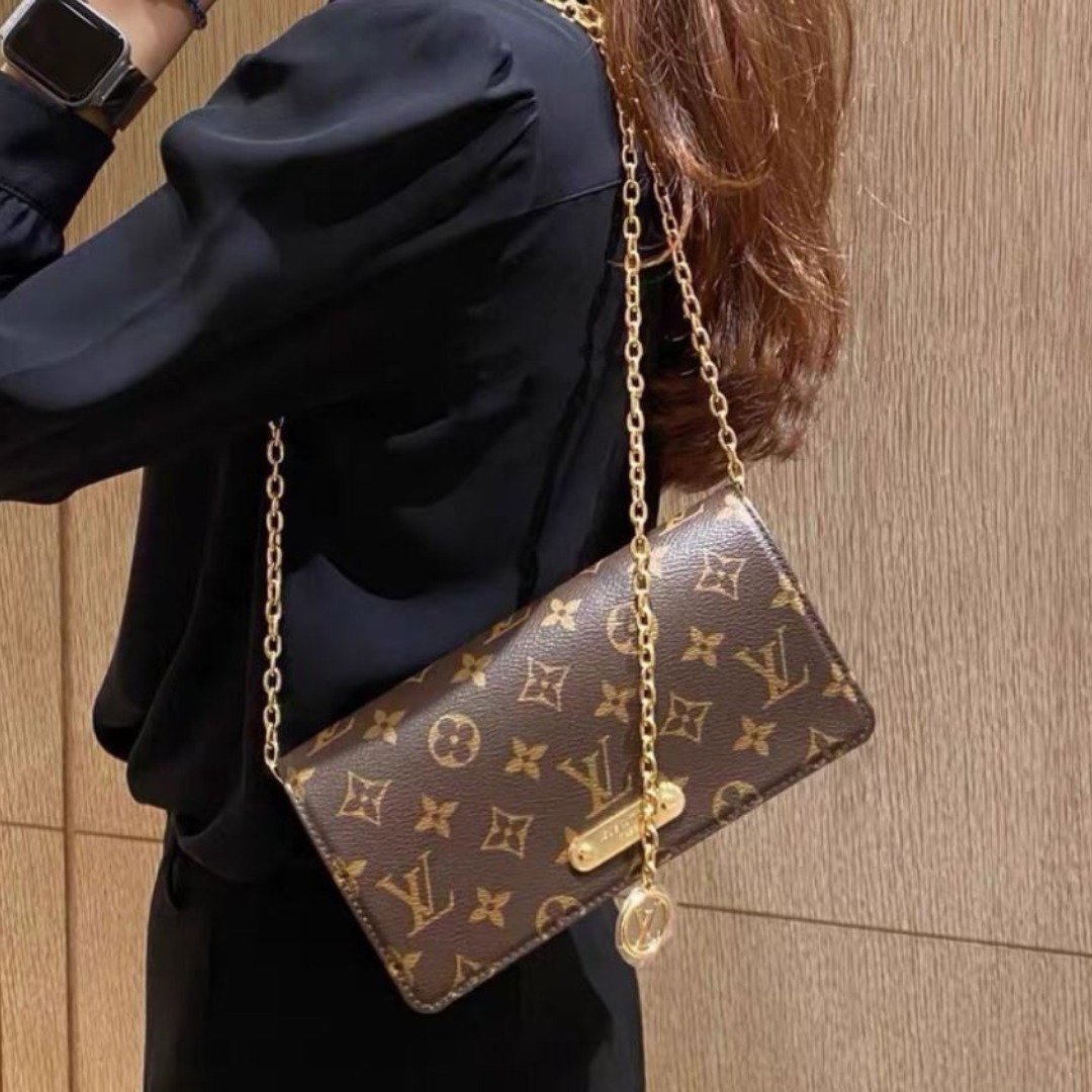 未入荷【直営店SALE】ルイヴィトン チェーン ウォレット・リリー