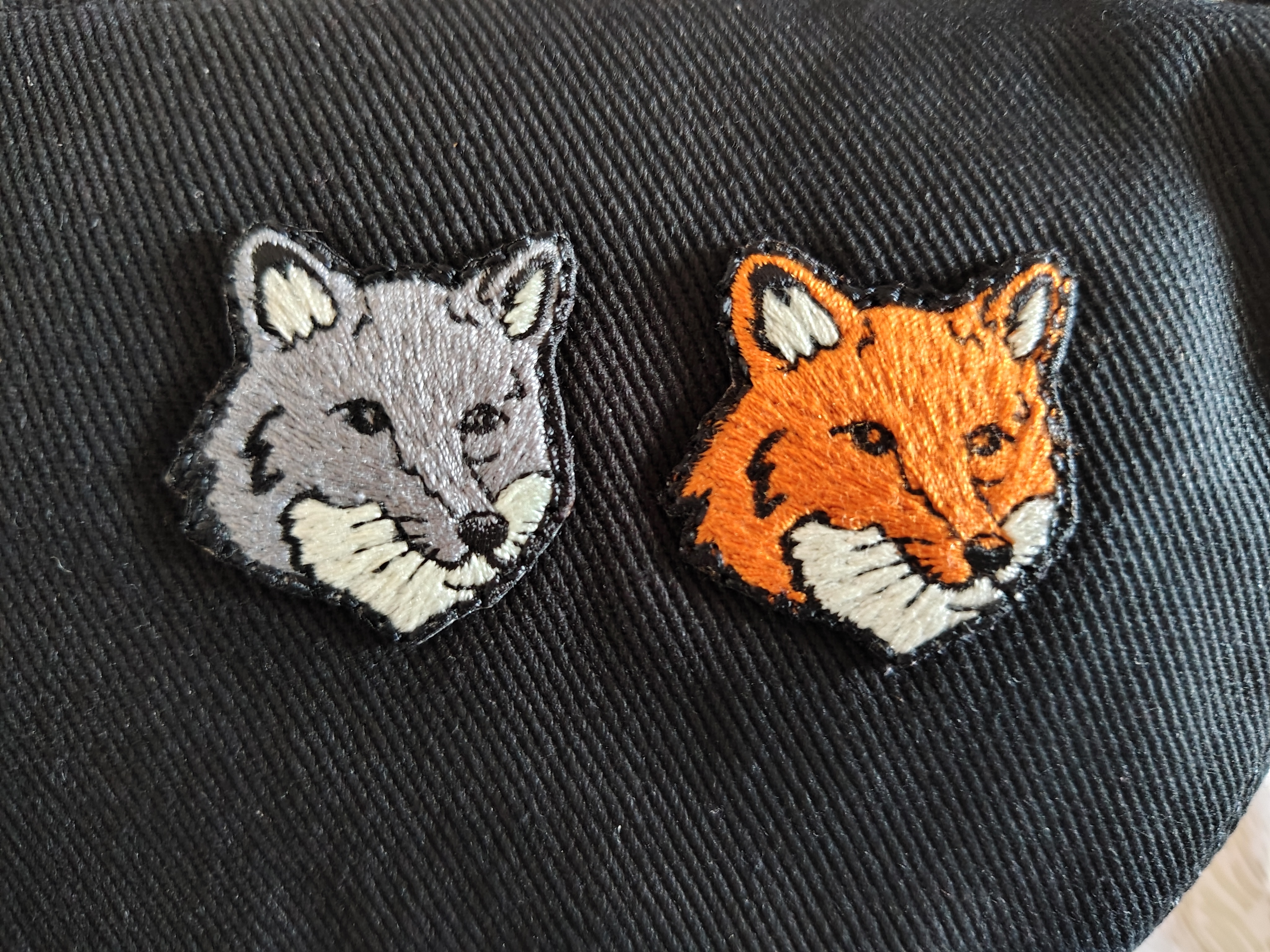 ☆MAISON KITSUNE☆ W ボールド フォックスヘッド バム バッグ (MAISON