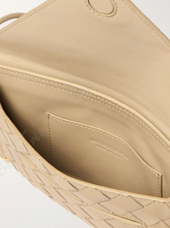 25SS new/BOTTEGA VENETA イントレチャートショルダーバッグ Bagの通販