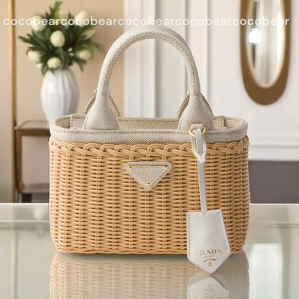 年齢 ベージュ系 PRADA(プラダ) かごバッグ(レディース) - ブランド