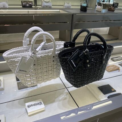 現地価格セール BALENCIAGA(バレンシアガ) かごバッグ(レディース