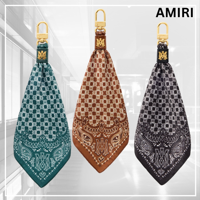 上品なデザイン《AMIRI》MA バンダナ キーチェーン (AMIRI/キーケース