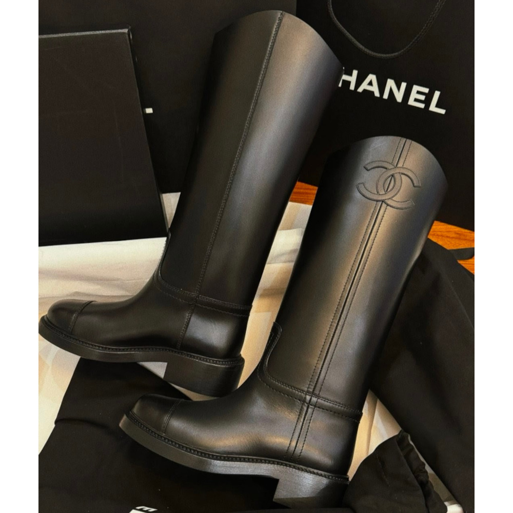 シンプルでお洒落♪】シャネル CCロゴロングブーツ (CHANEL/ロング