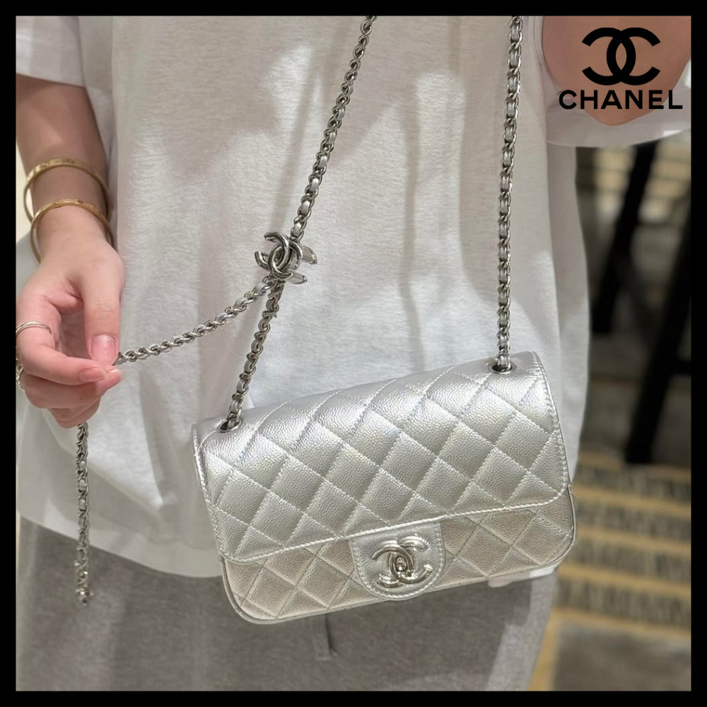 話題沸騰【CHANEL】ミニ フラップ バッグ メタリック シルバー (CHANEL