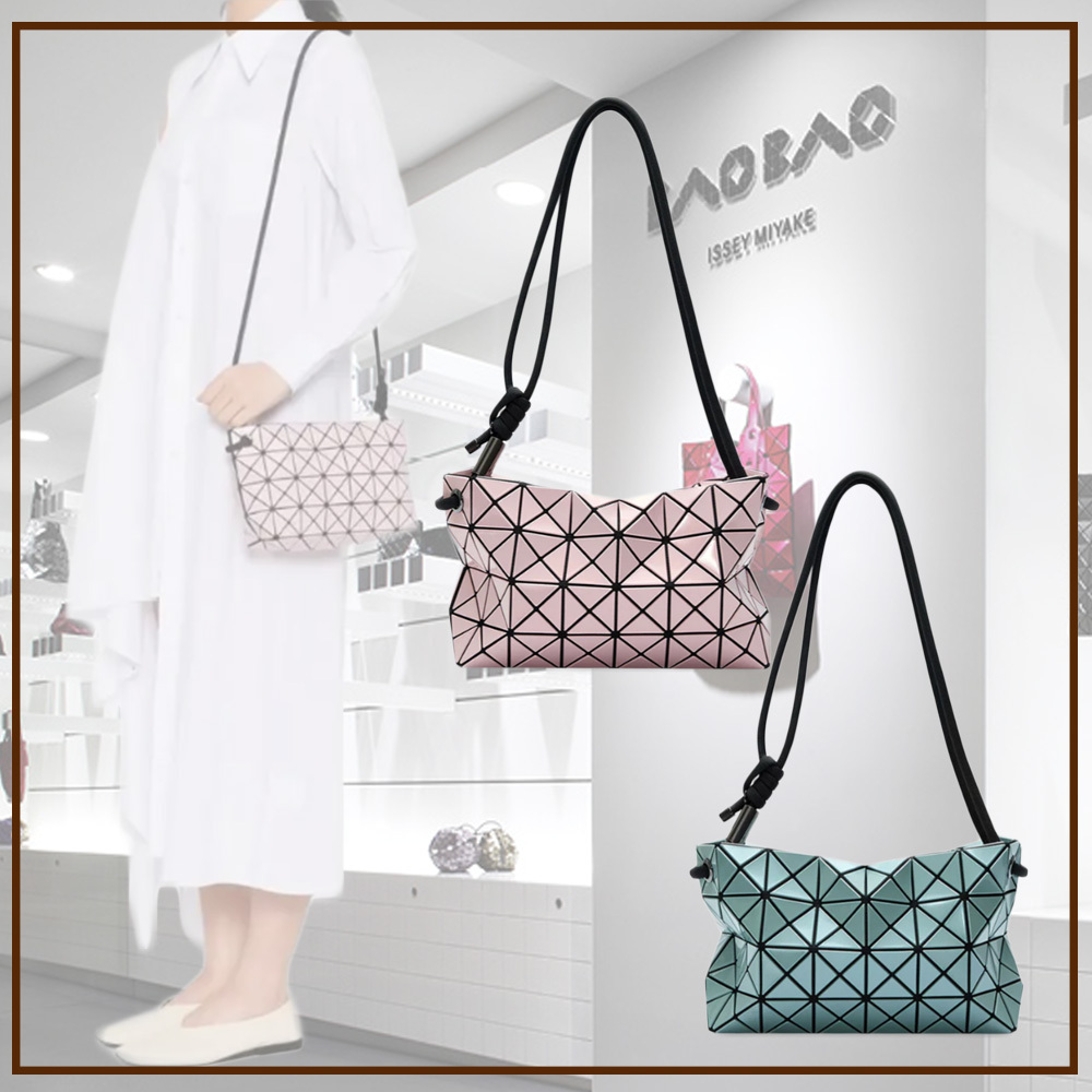 機能×美】BAO BAO ISSEY MIYAKE LOOP METALLIC Shoulder Bag (BAOBAO