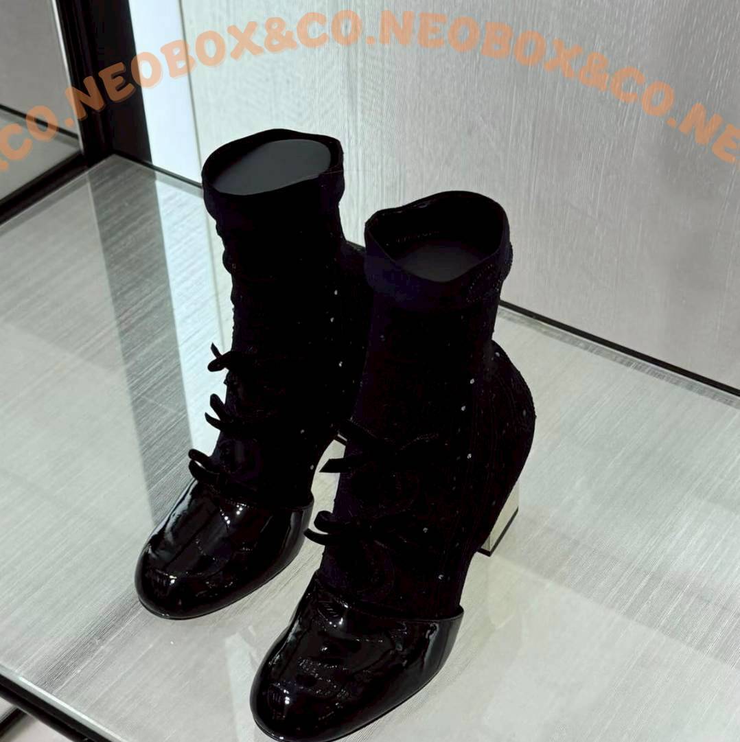 シャネル 大人気 ブーツ 大人気！CHANEL 2025⁄26年秋冬 コレクション