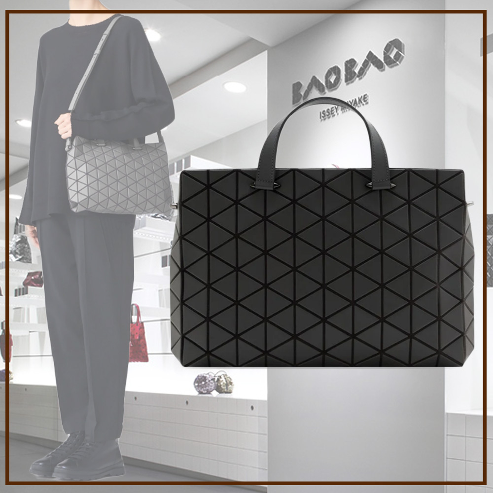 フォーマルにも】BAO BAO ISSEY MIYAKE TONNEAU MATTE Handbag (BAOBAO