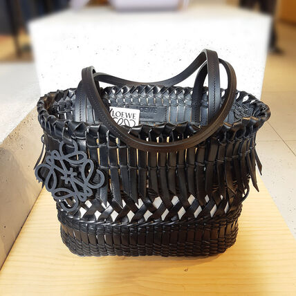 ブラック（黒）系 LOEWE(ロエベ) かごバッグ(レディース) - ブランド