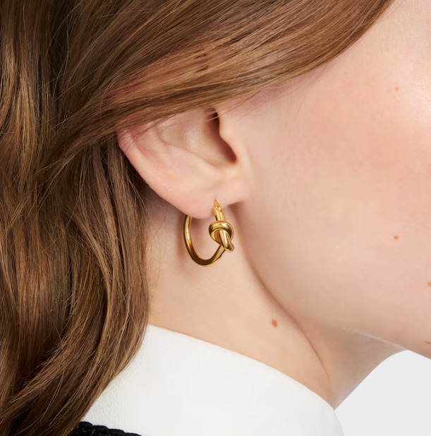 大人気】セリーヌ ロゴ ピアス かわいい 人気 シンプル (CELINE/ピアス