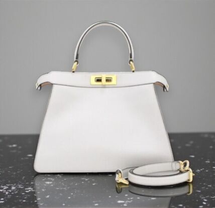 アイシーユー ミディアム FENDI PEEKABOO(フェンディ ピーカブー