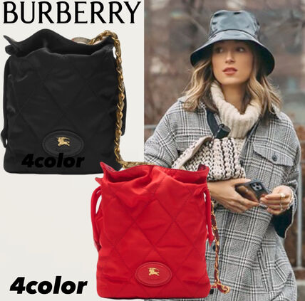 パープル（紫）系 Burberry(バーバリー) ショルダーバッグ・ポシェット