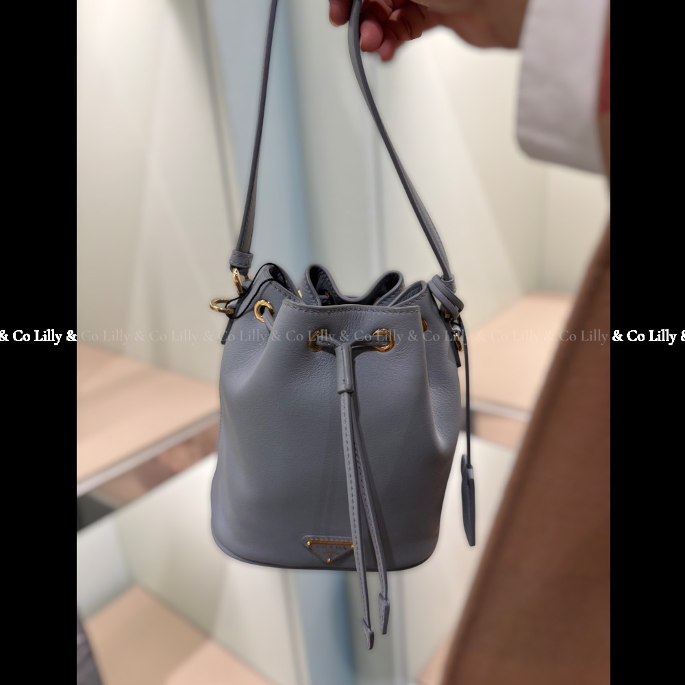 PRADA☆巾着ミニショルダーバッグの通販はau PAY マーケット - 輸入