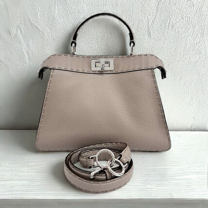 ISEEU FENDI PEEKABOO(フェンディ ピーカブー) バッグ・カバン