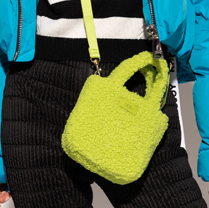 フェイクファー UGG(アグ) バッグ・カバン(レディース) - ブランド通販