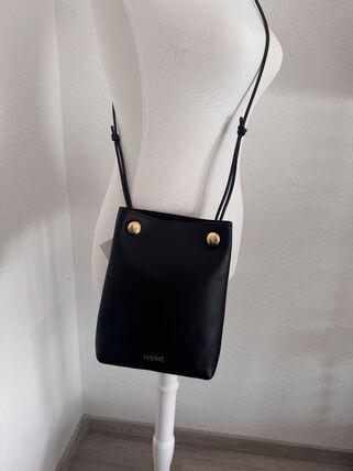 LOEWE(ロエベ) ショルダーバッグ・ポシェット(レディース) - ブランド