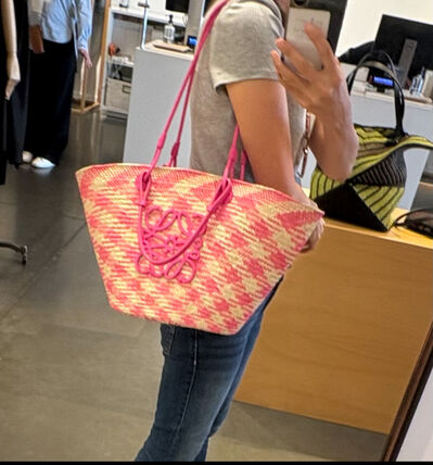 カゴバッグ ピンク系 LOEWE(ロエベ) - ブランド通販のBUYMA