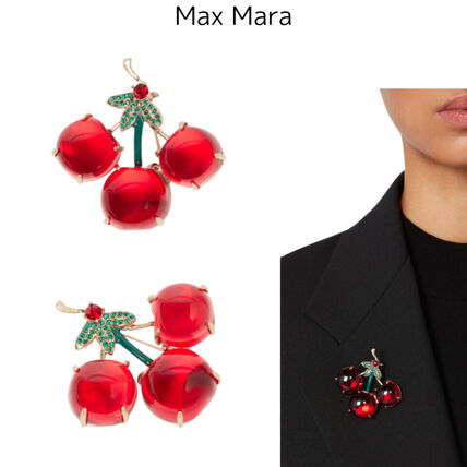 レッド（赤）系 Max Mara(マックスマーラ) ブローチ・コサージュ