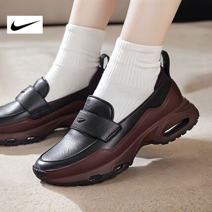 レッド（赤）系 Nike AIR MAX PHENOMENA(ナイキ エアマックス