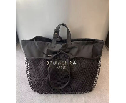 BALENCIAGA メッシュデザイン バッグ バレンシアガからフィッシュ