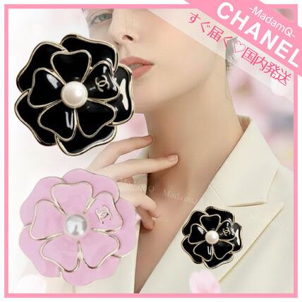 ブローチ ピンク系 CHANEL(シャネル) レディース - ブランド通販のBUYMA