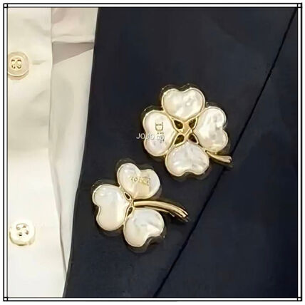 ブローチ Dior(ディオール) - ブランド通販のBUYMA