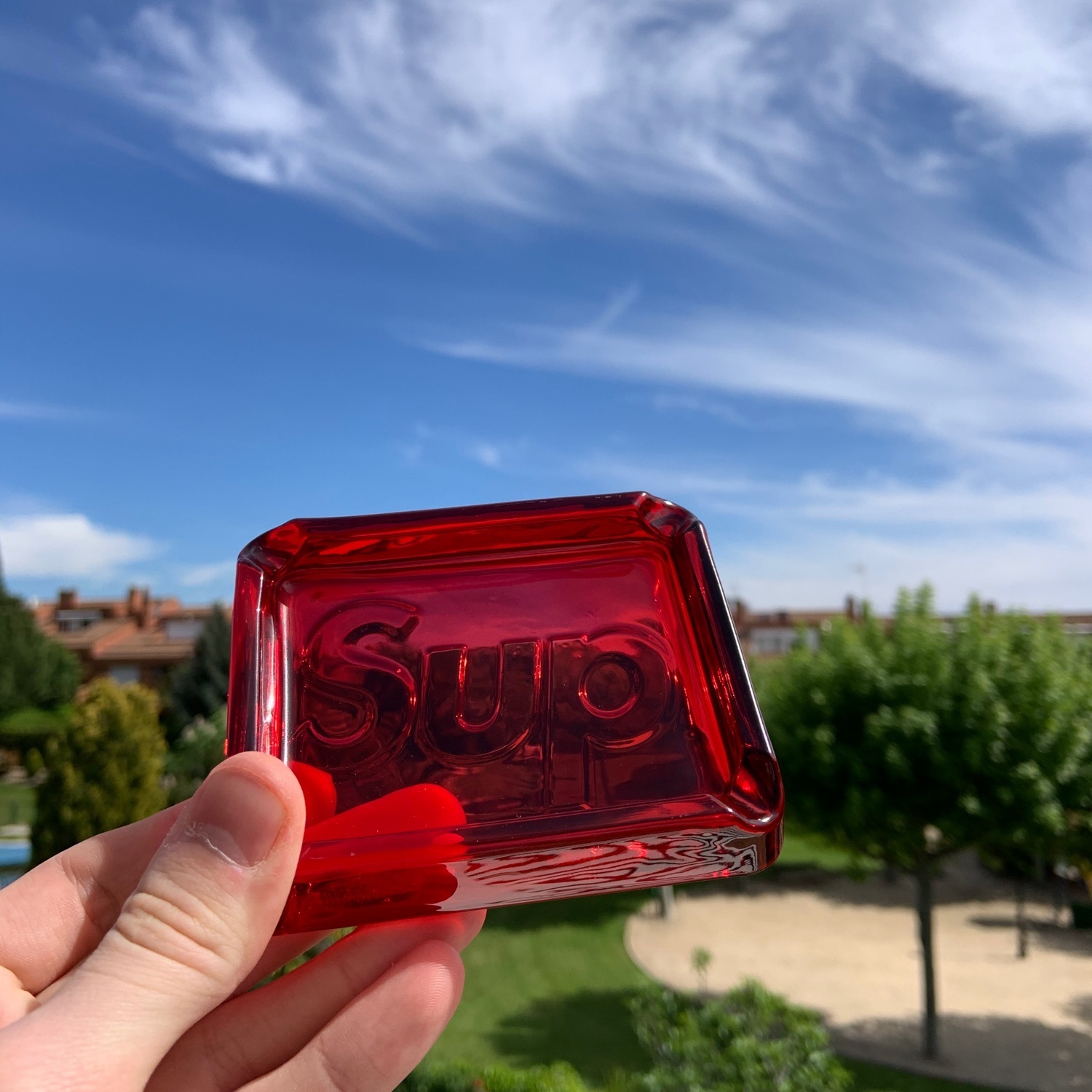 Supreme Debossed Glass Ashtray Red シュプリーム 灰皿 赤 (Supreme