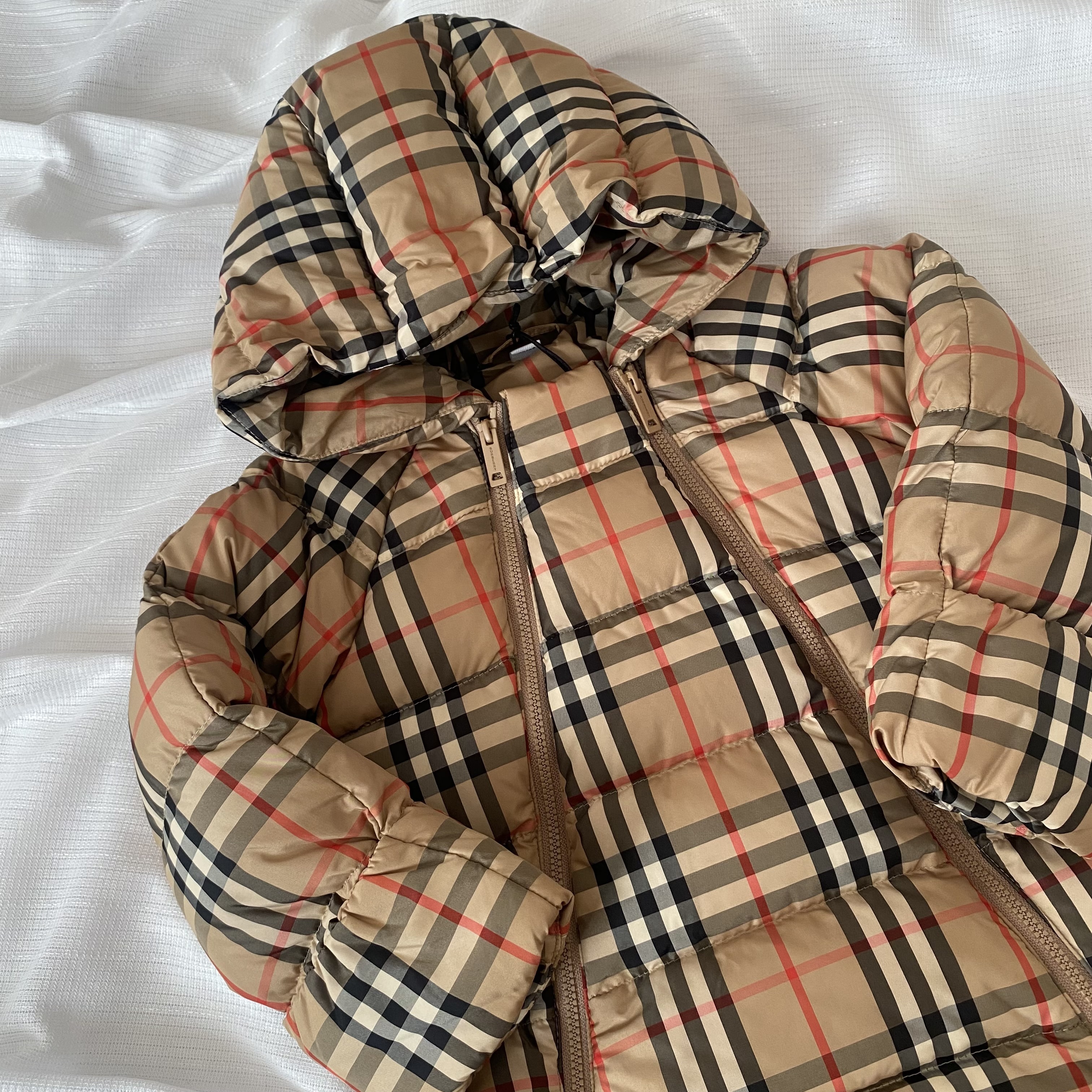 バーバリーロンパース(帽子付き) 新品タグ付】BURBERRY バーバリー