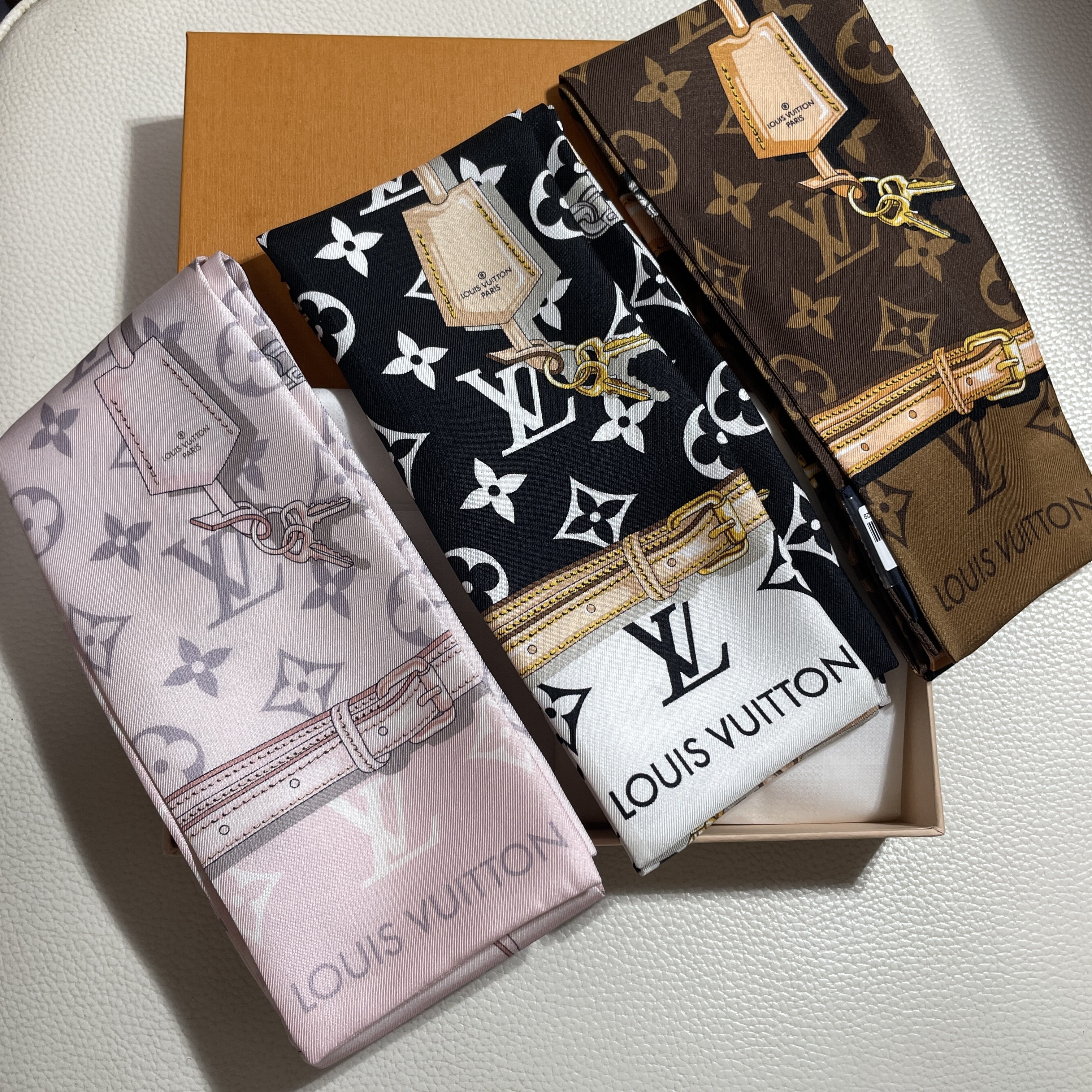 Louis Vuitton】 ヘッドバンド◇バンドー・コンフィデンシャル (Louis