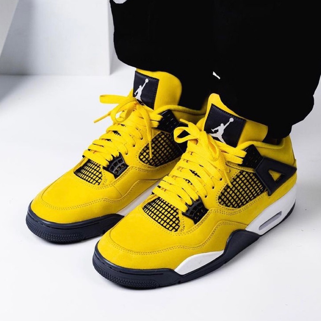 Nike Air Jordan 4 TOUR YELLOW エアジョーダン4 ツアーイエロー (Nike