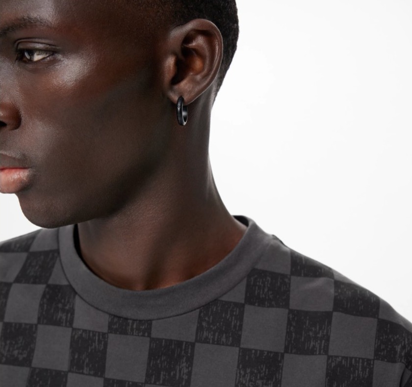 ヴィトン ブックル・ダミエ LVピアス ロゴ MP3193 左右で違うデザイン