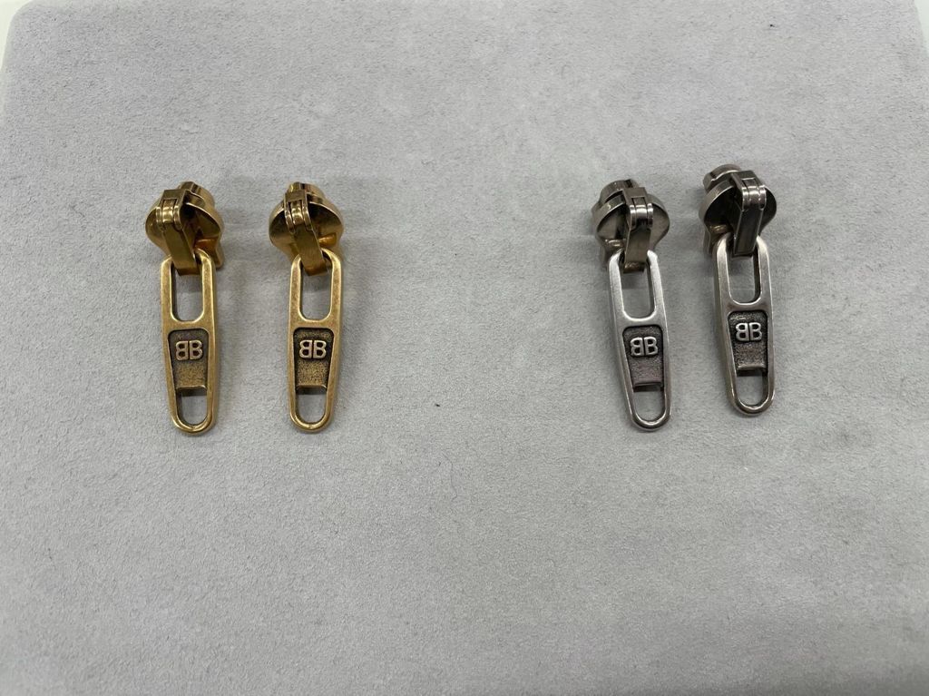 22SS【BALENCIAGA】ZIP ピアス シルバー アンティーク (BALENCIAGA