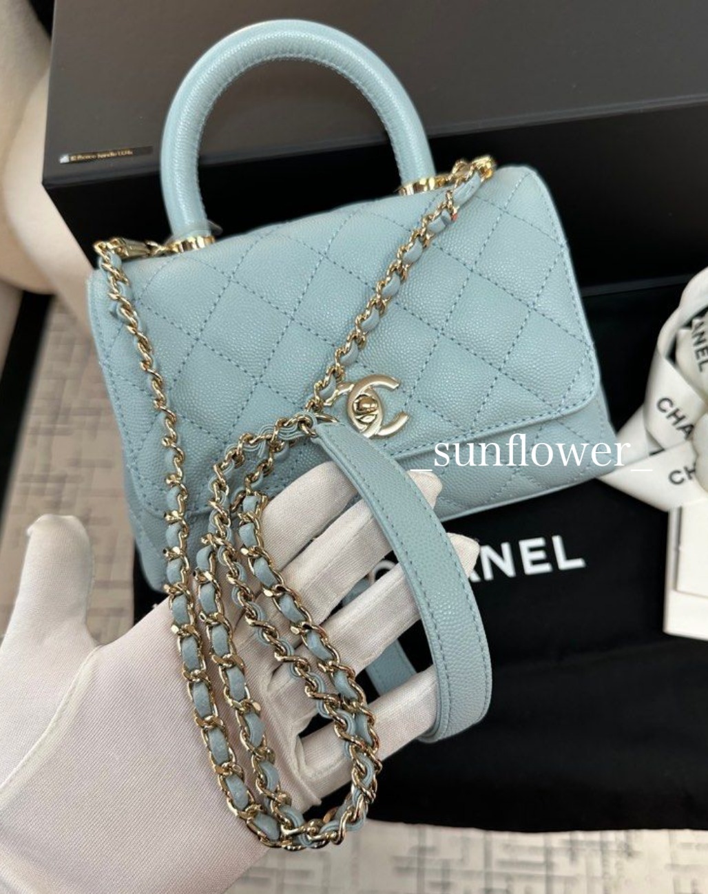 シャネル ♪2022新作 ココハンドル ミニサイズ ベビーブルー (CHANEL