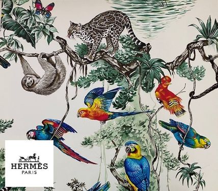 エルメスの壁紙で空間を彩るインテリア｜ecco babyのパーソナル