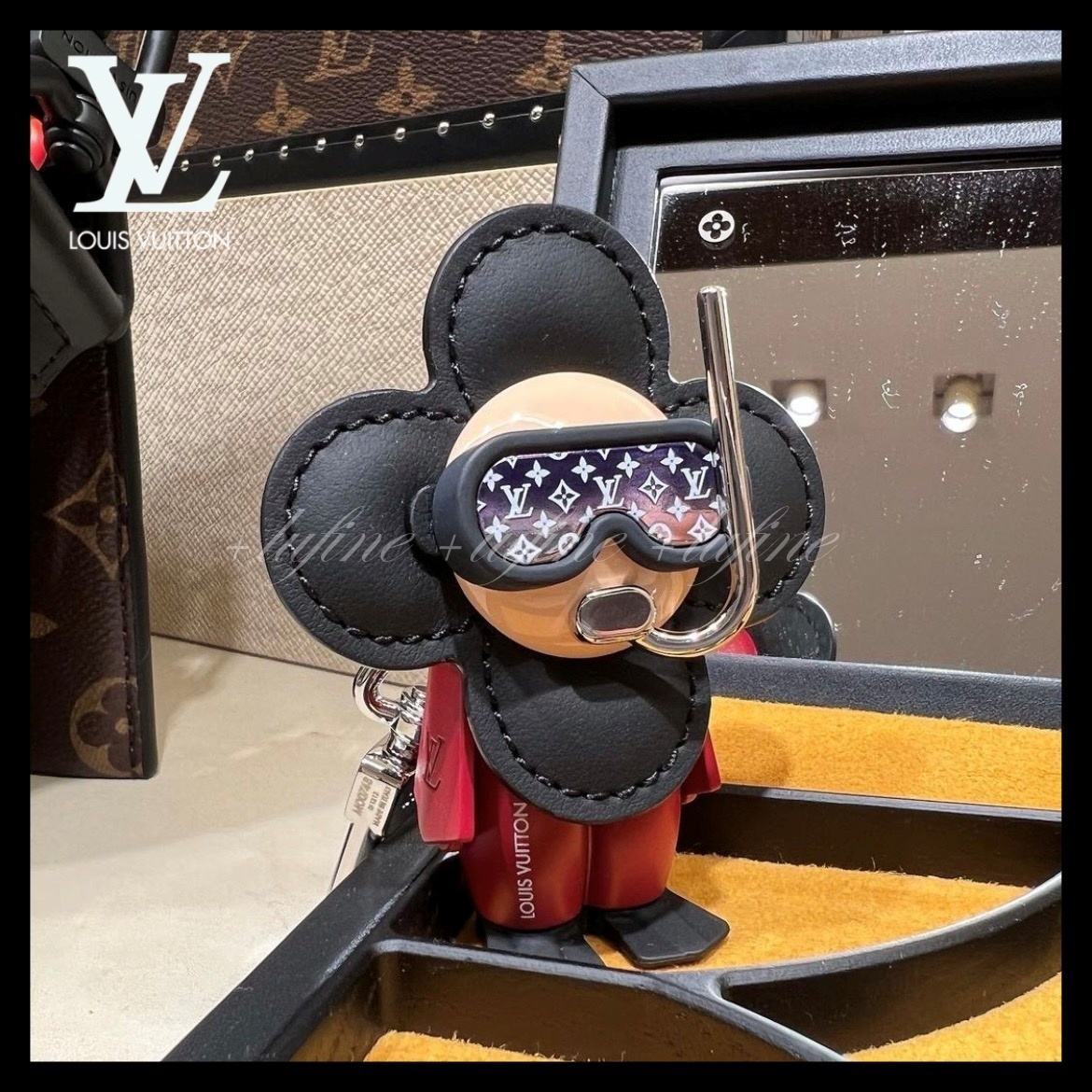 夏っぽさ全開♪】ルイヴィトン ヴィヴィエンヌ キーホルダー (Louis