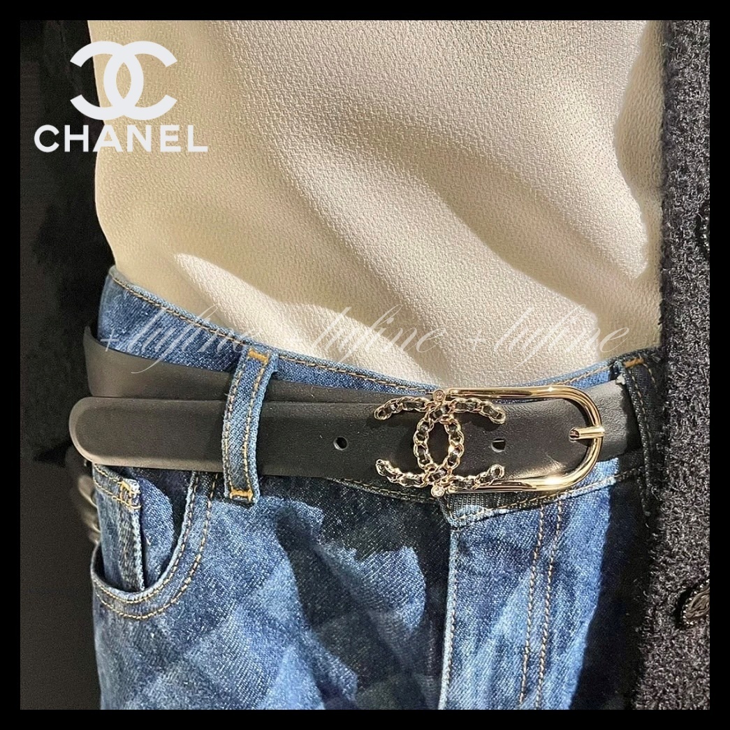 パンツにもスカートにも使える♪】CHANEL カーフスキン ベルト (CHANEL