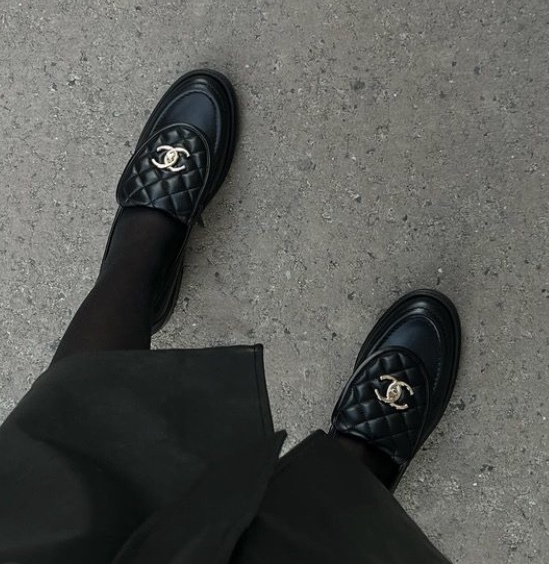 キルティングが可愛い♪】CHANEL☆ローファー☆CCロゴ付き (CHANEL