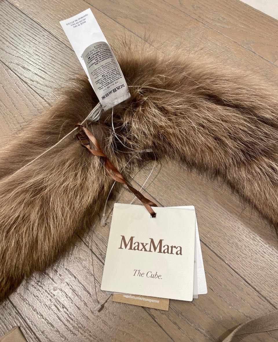 MaxMara【SALE】The Cube フォックスファーフードトリム☆関税込 (Max