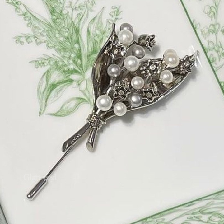 華やかさをプラス♪【Dior】Lily of the Valley ブローチ (Dior