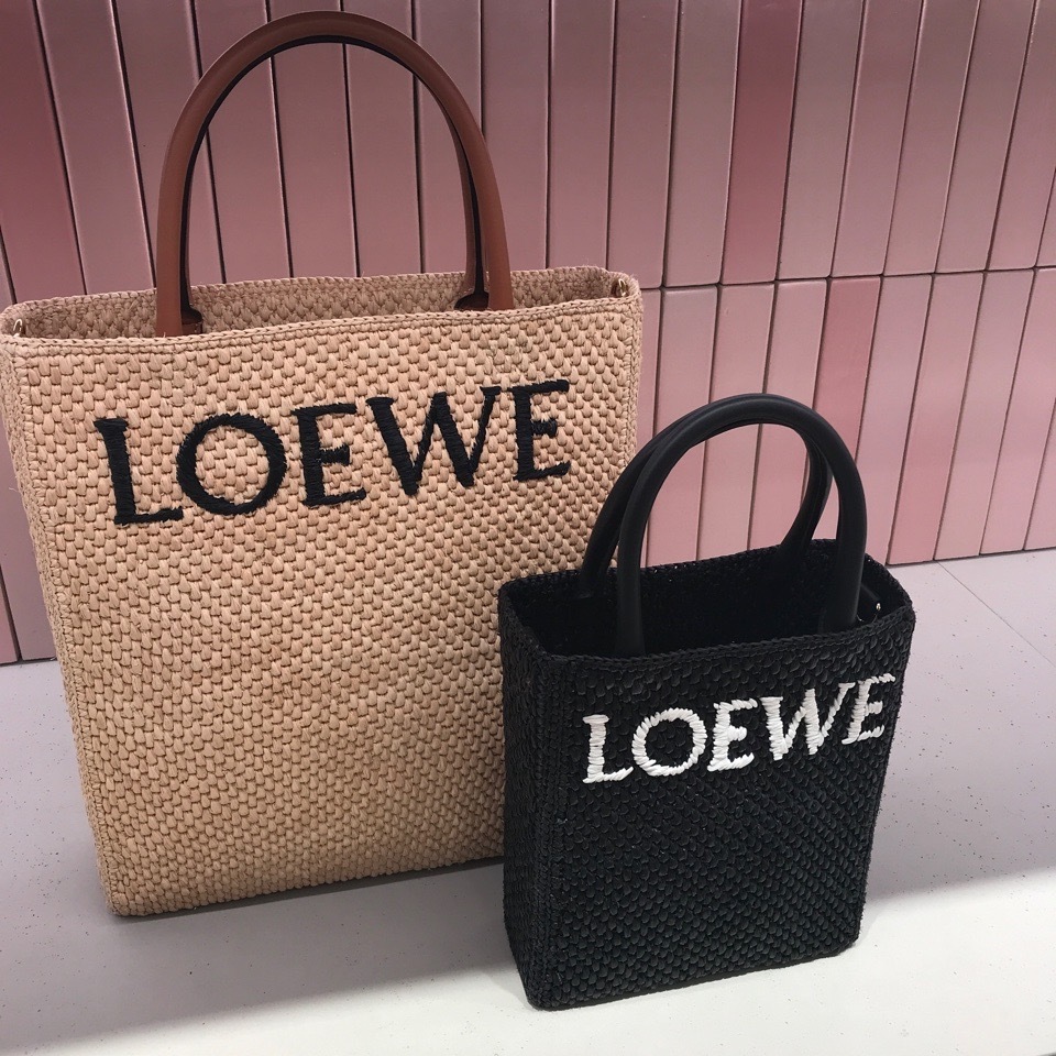 注目の新作！【LOEWE】2Way Tote スクエアかごバッグ A5 Small (LOEWE