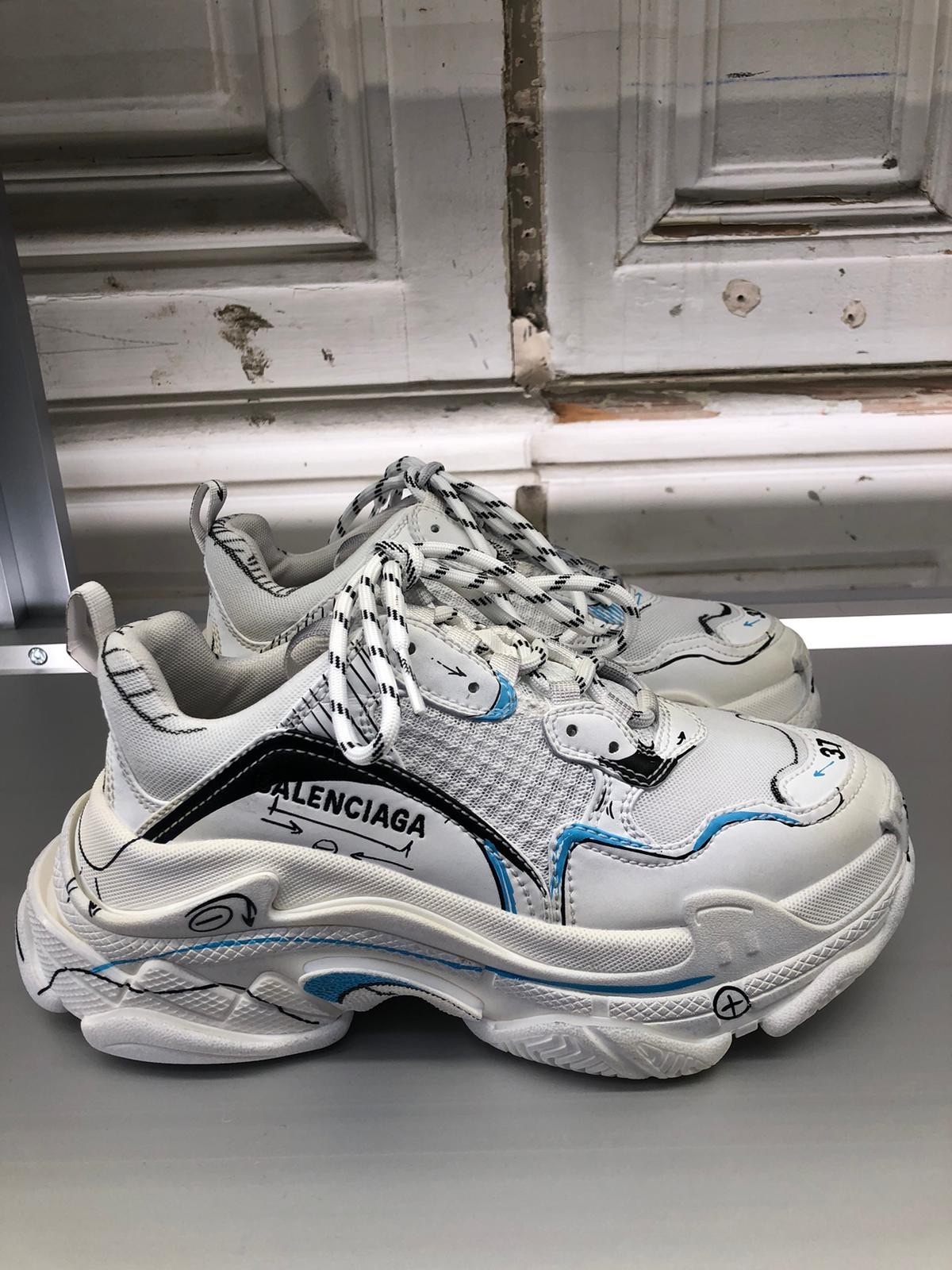 BALENCIAGA】TRIPLE S SKETCH スニーカー ロゴ (BALENCIAGA/スニーカー