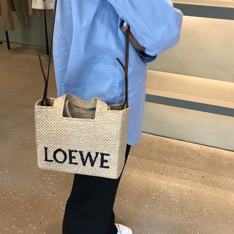 限定生産【LOEWE】フォント トート スモール（ラフィア） ☆4色