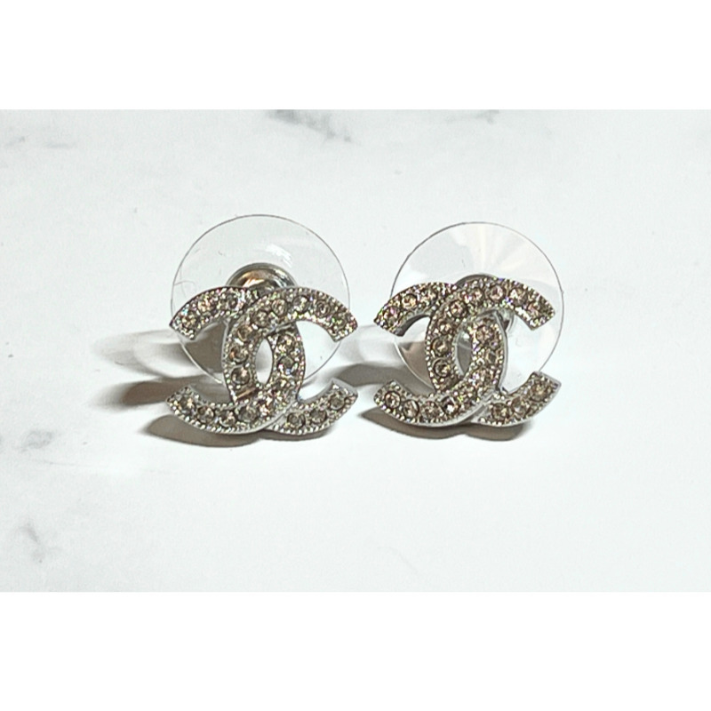 定番☆CHANEL シャネル CCロゴ ピアス クリスタル メンズにも (CHANEL