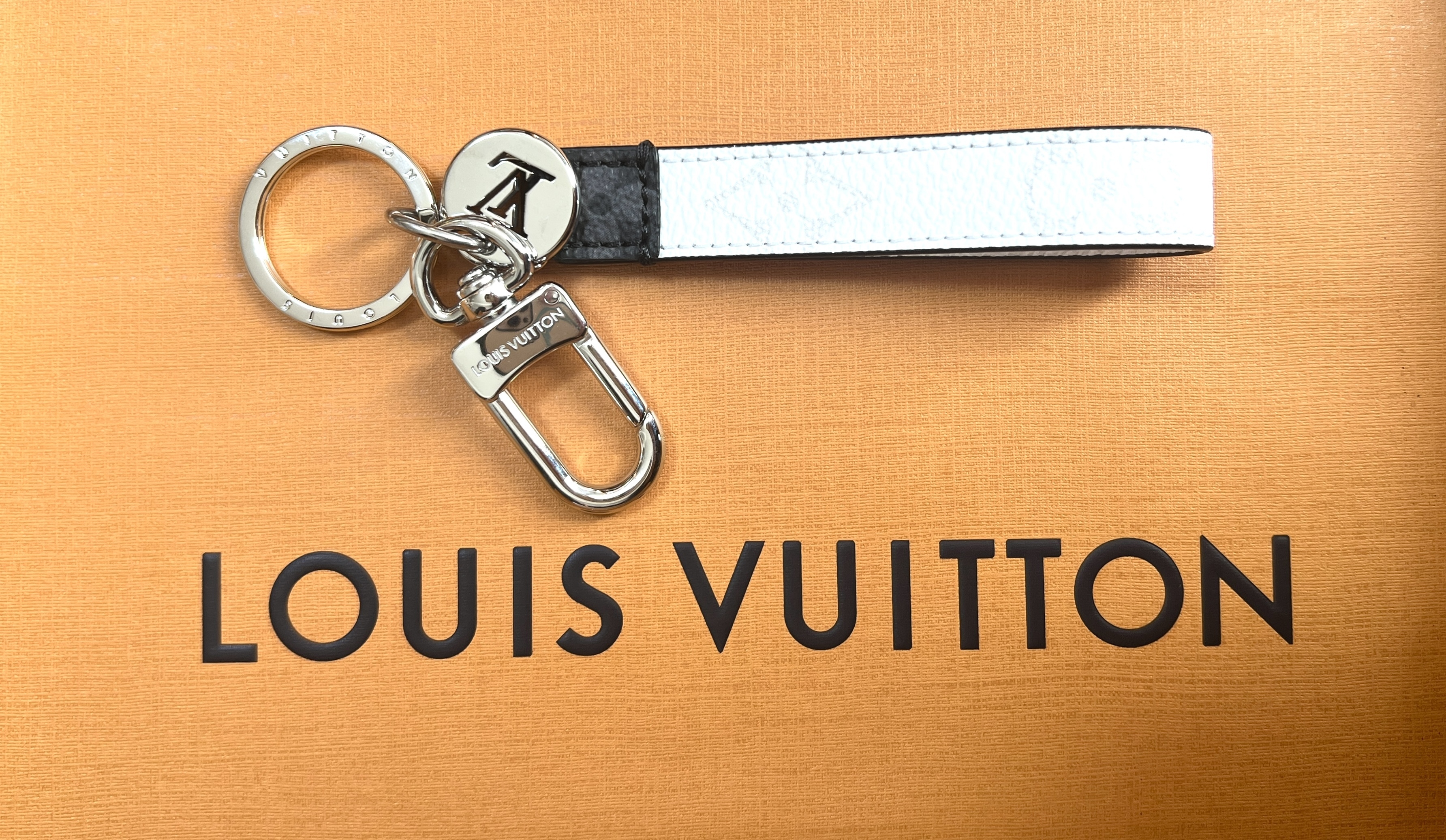 すぐ届く 国内発 Vuitton ヴィトン ポルト クレ キーホルダー (Louis
