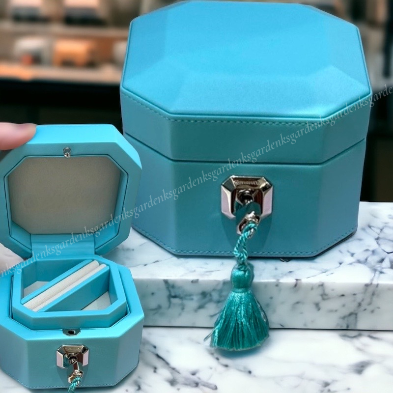 すぐ届く！Tiffany ティファニーファセット ジュエリーボックス