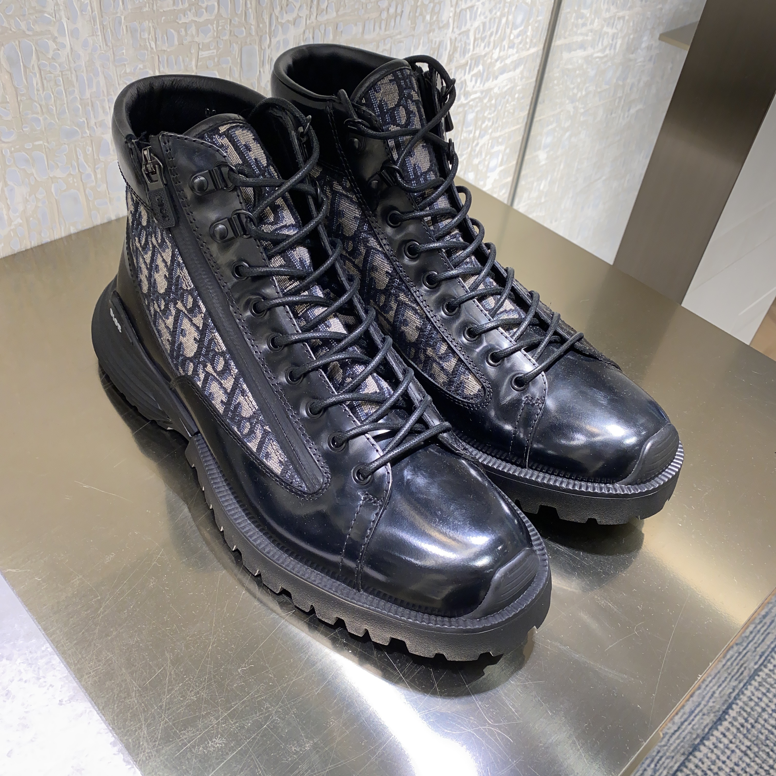 すぐ届く】 DIOR ディオール DIOR COMBAT ショートブーツ (Dior/ブーツ
