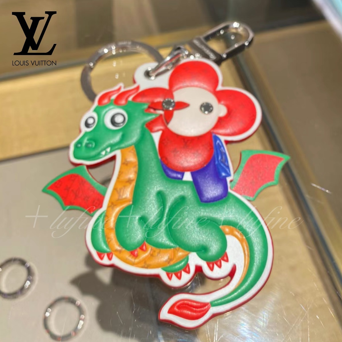 新年限定デザイン♪】ルイヴィトン キーホルダー ドラゴン (Louis
